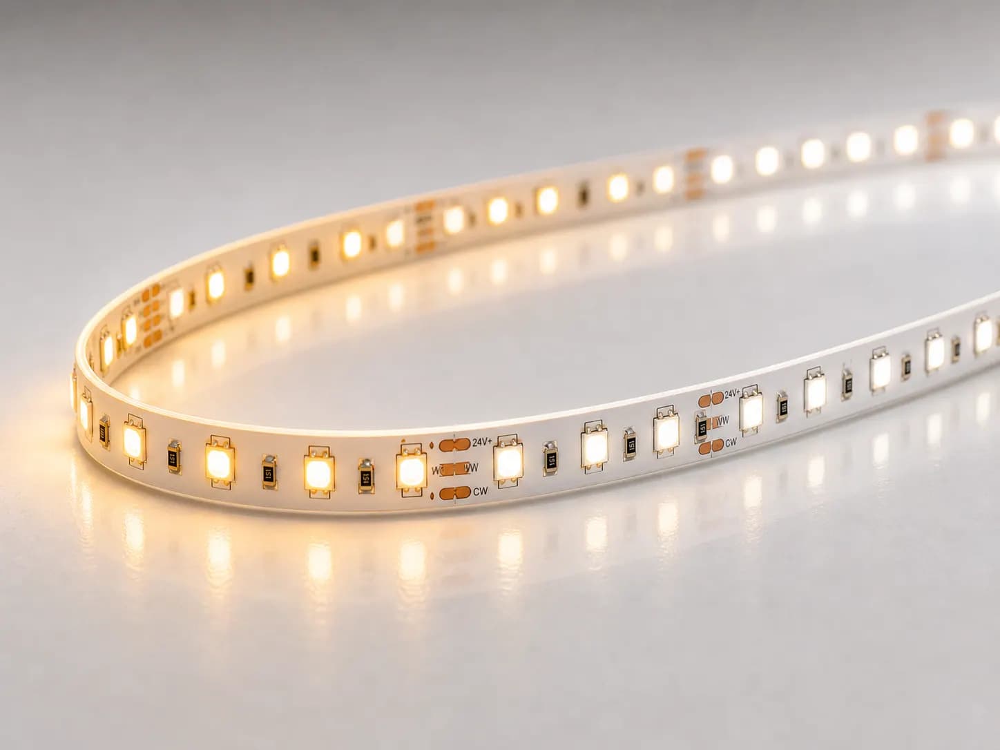 Strisce LED bianco dinamico per luce calda e fredda